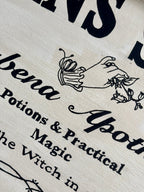 Enseigne en bois peint à la main - Owens Sisters Apothecary