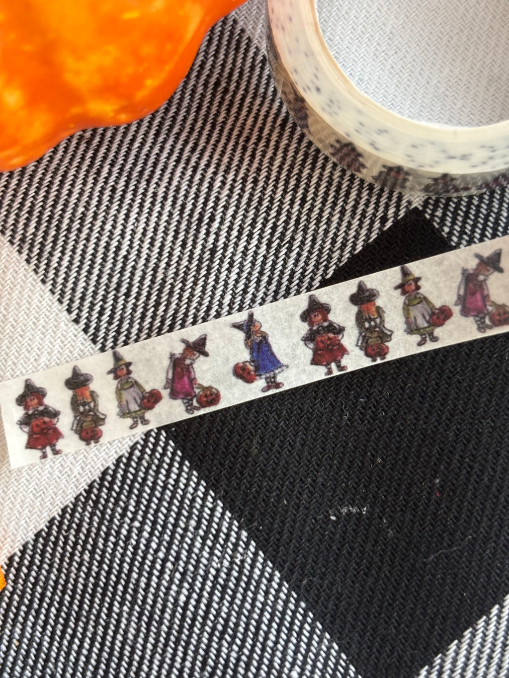 Washi tape Petite sorcière aux citrouilles