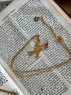 Collier moyenne sorcière sur son balai avec son chat
