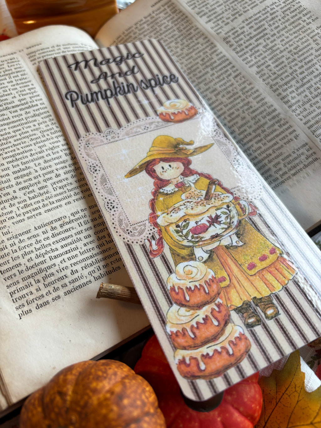 Marque-page illustré plastifié — magic and pumpkin spice 📚✨